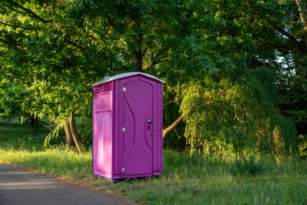 Best Porta potty rental near me  in Fox Crossing, WI